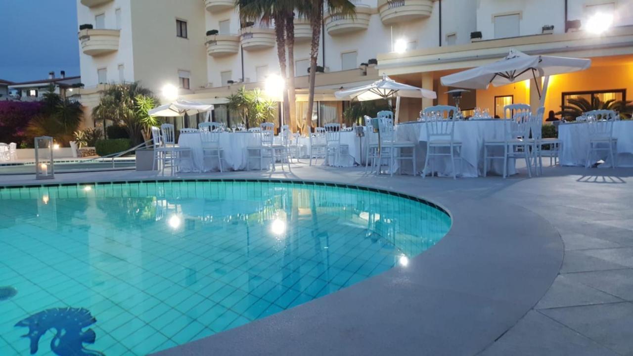 Sunshine Club Hotel Centro Benessere Ricadi Εξωτερικό φωτογραφία